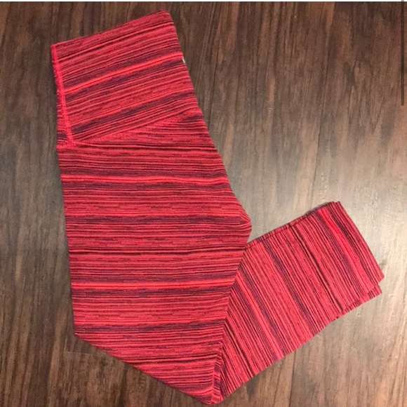 Lululemon Wunder Under high rise - Picture 3 of 3